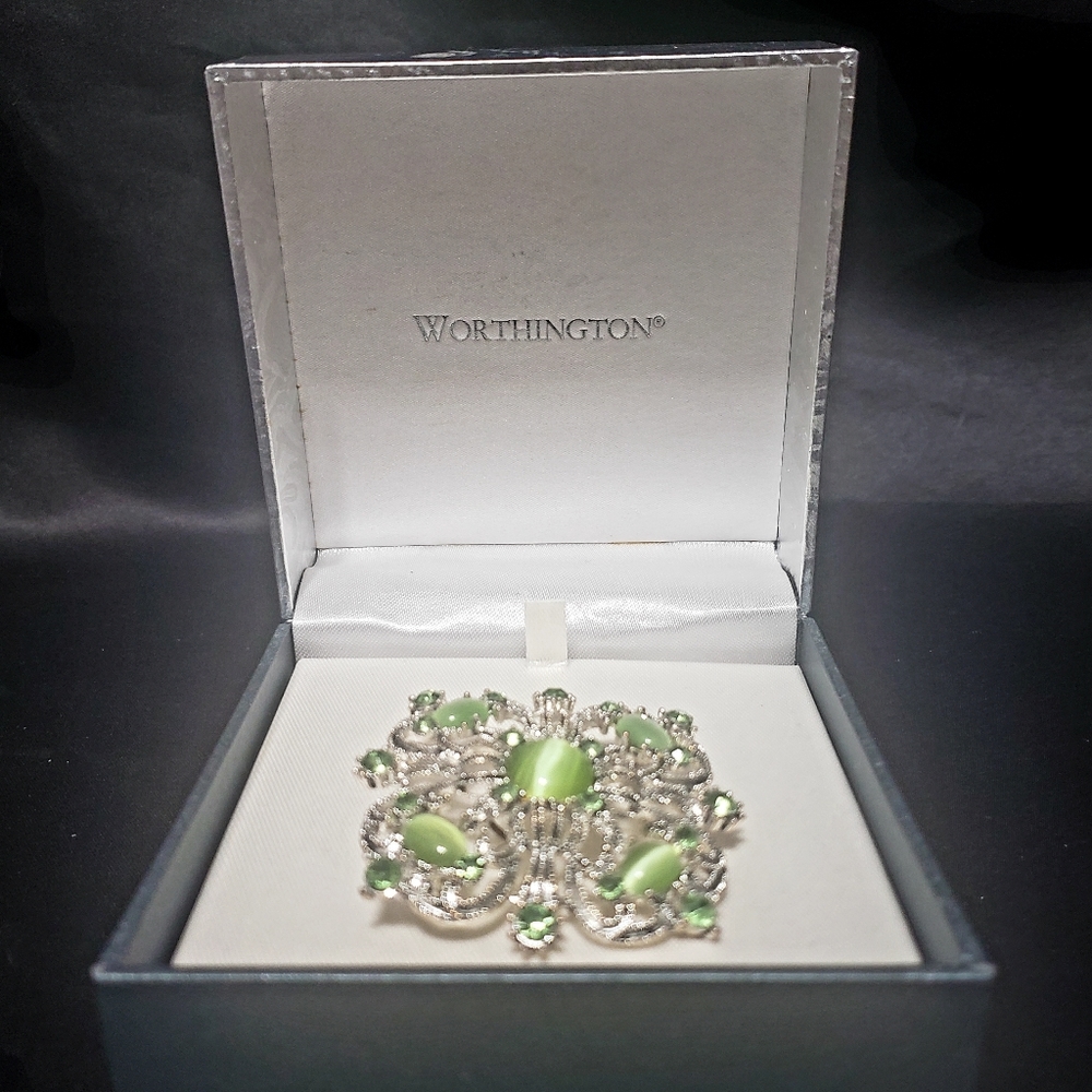 Worthington NIB Victorian Style Green Crystal Pin - Picture 1 of 10